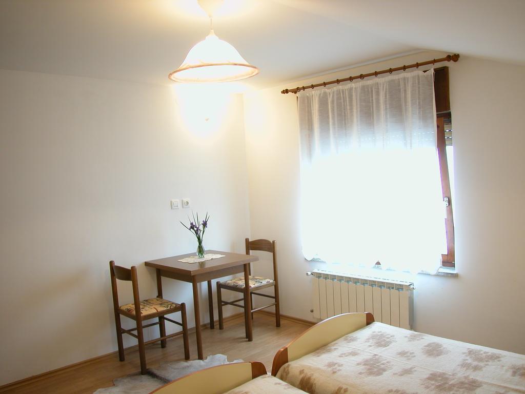 Villa Turisticna Kmetija Siroko Tolmin Habitación foto